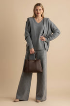 Conjunto de Tricô Premium 3 Peças Blusa Decote V, Calça Wide Leg e Capa