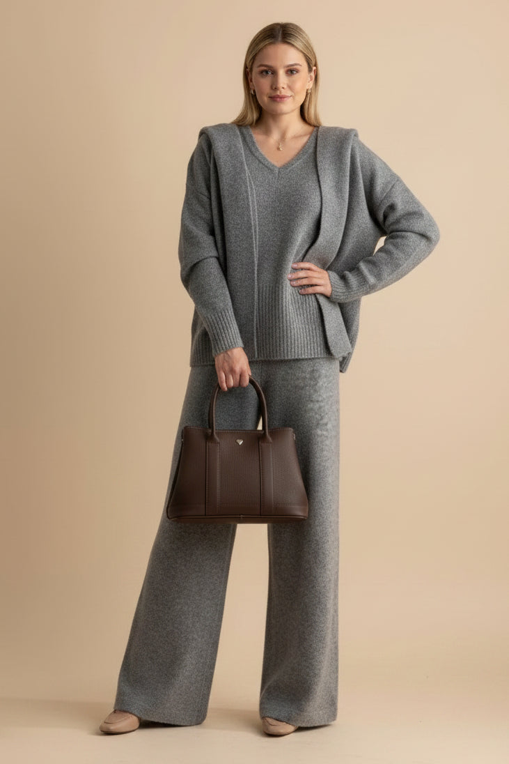 Conjunto de Tricô Premium 3 Peças Blusa Decote V, Calça Wide Leg e Capa