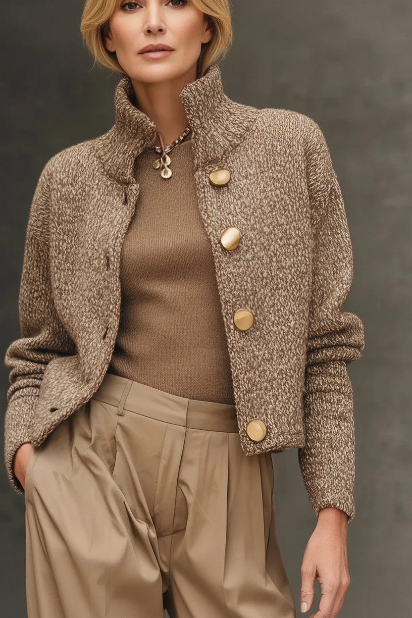 Casaco Cardigan de Tricô com Gola Alta e Botões Dourados