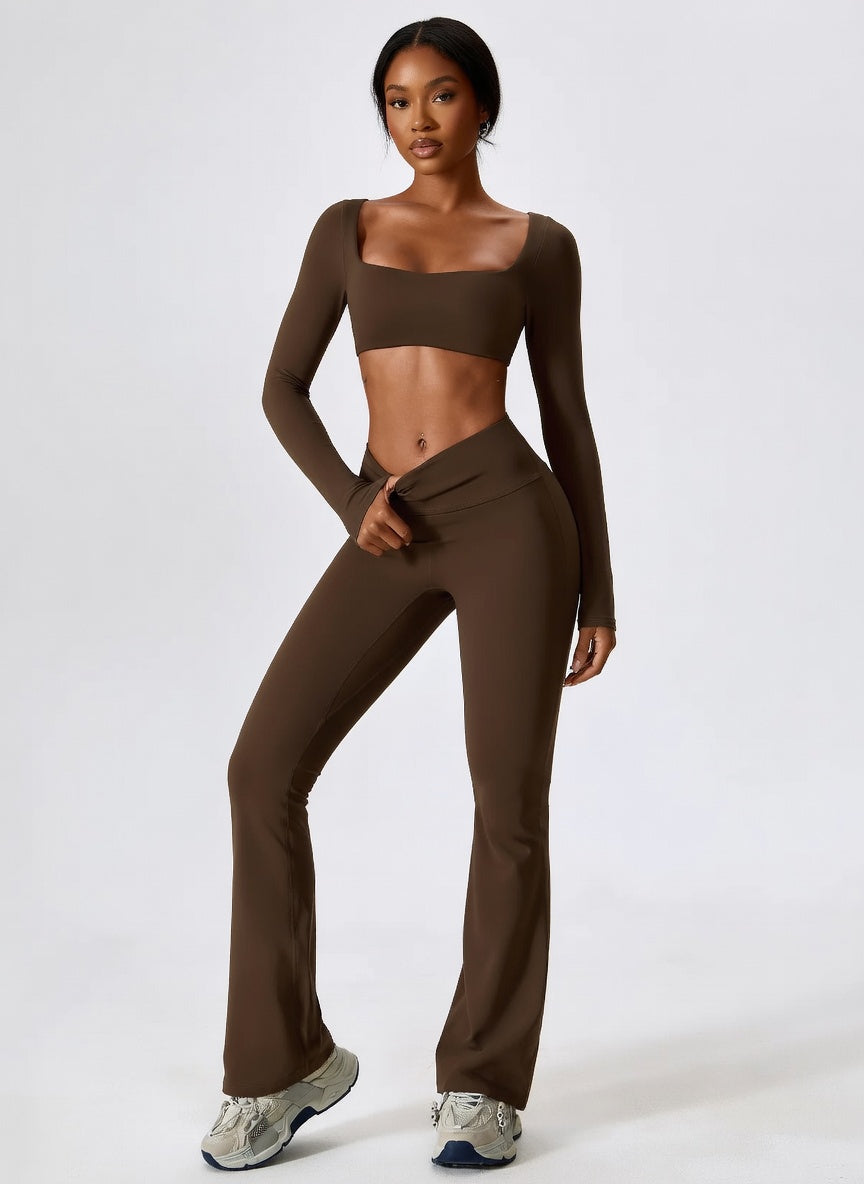 Long Sleeve Top + Leggings — Sleek Fit Workout Set with Sculpting Fit